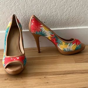 Tropical Antonio Melani‘s